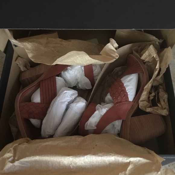 frye criss cross sandals